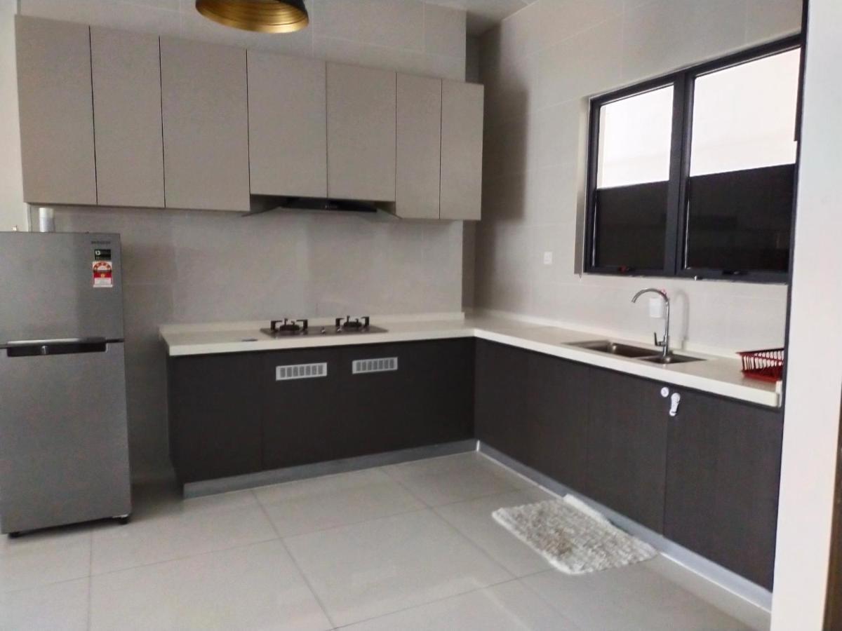 ג'והור בהרו Rainbow Homestay מראה חיצוני תמונה
